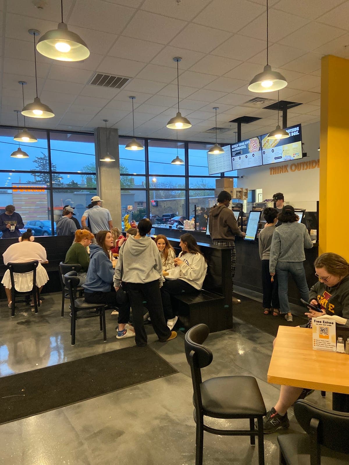 Roni's Mac Bar - Ames