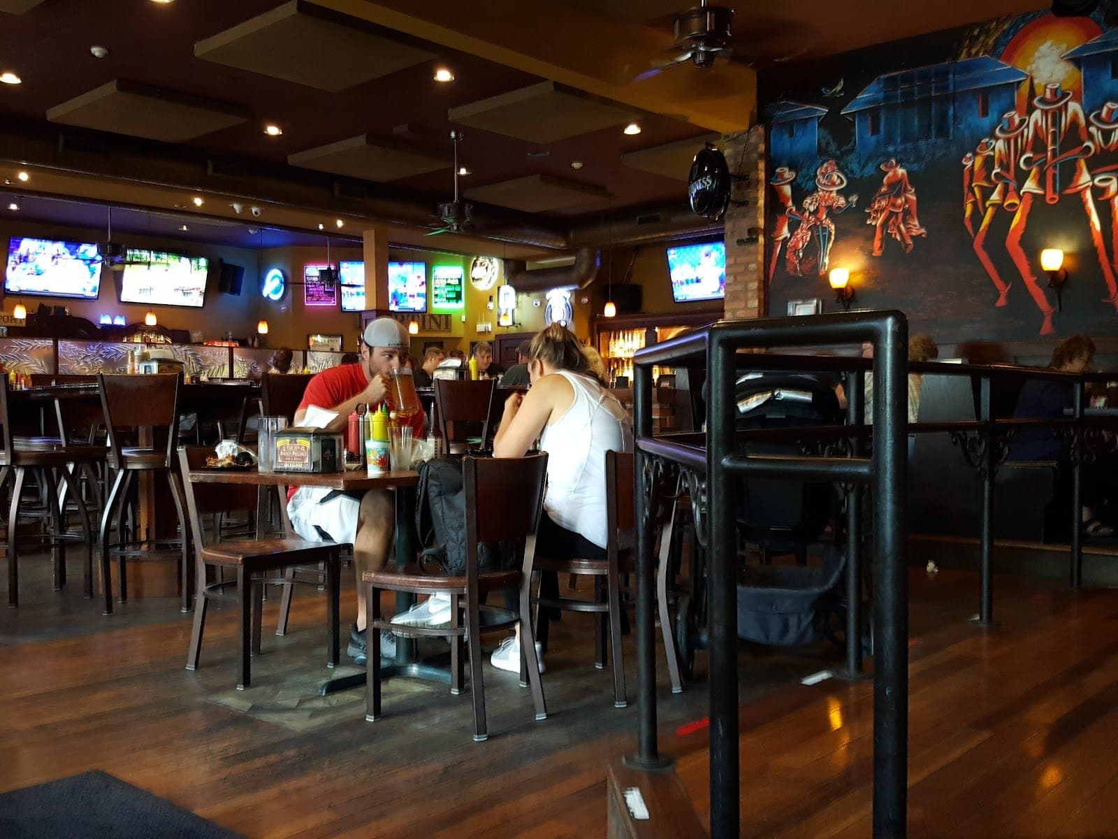 The 11th Street Precinct Bar & Grill