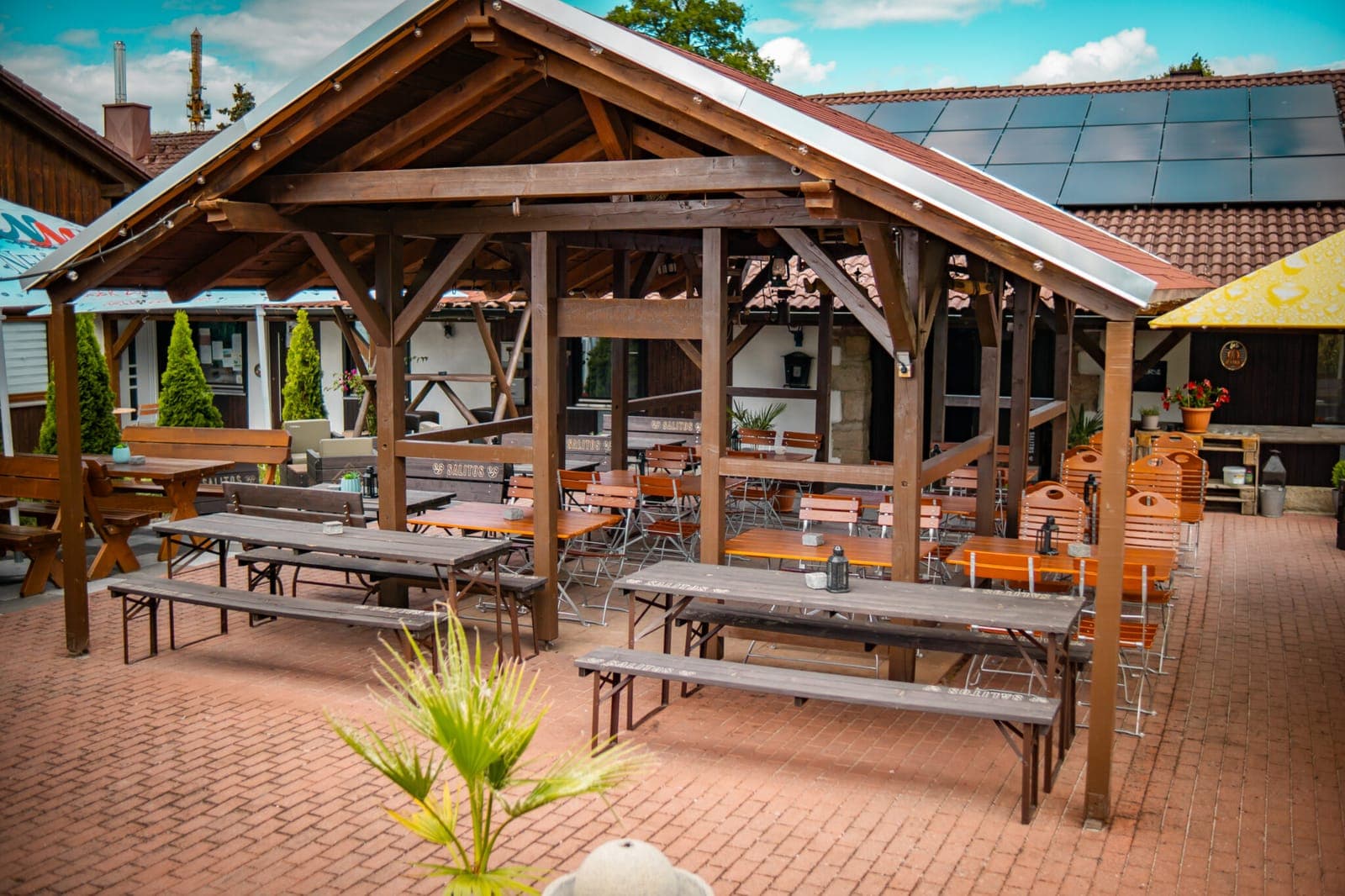 White Horse Westernsaloon