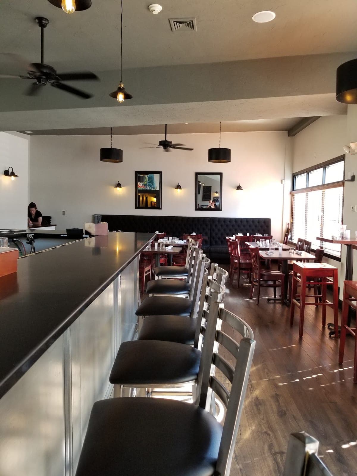 Avenue kitchen + bar
