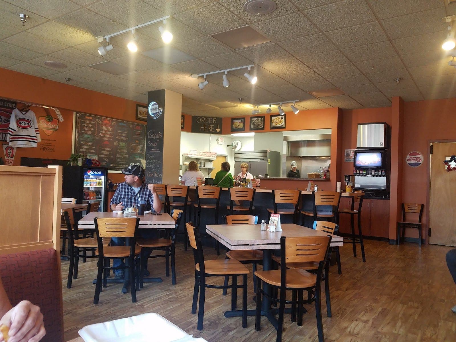 Dolsie's Lunch Box Grille