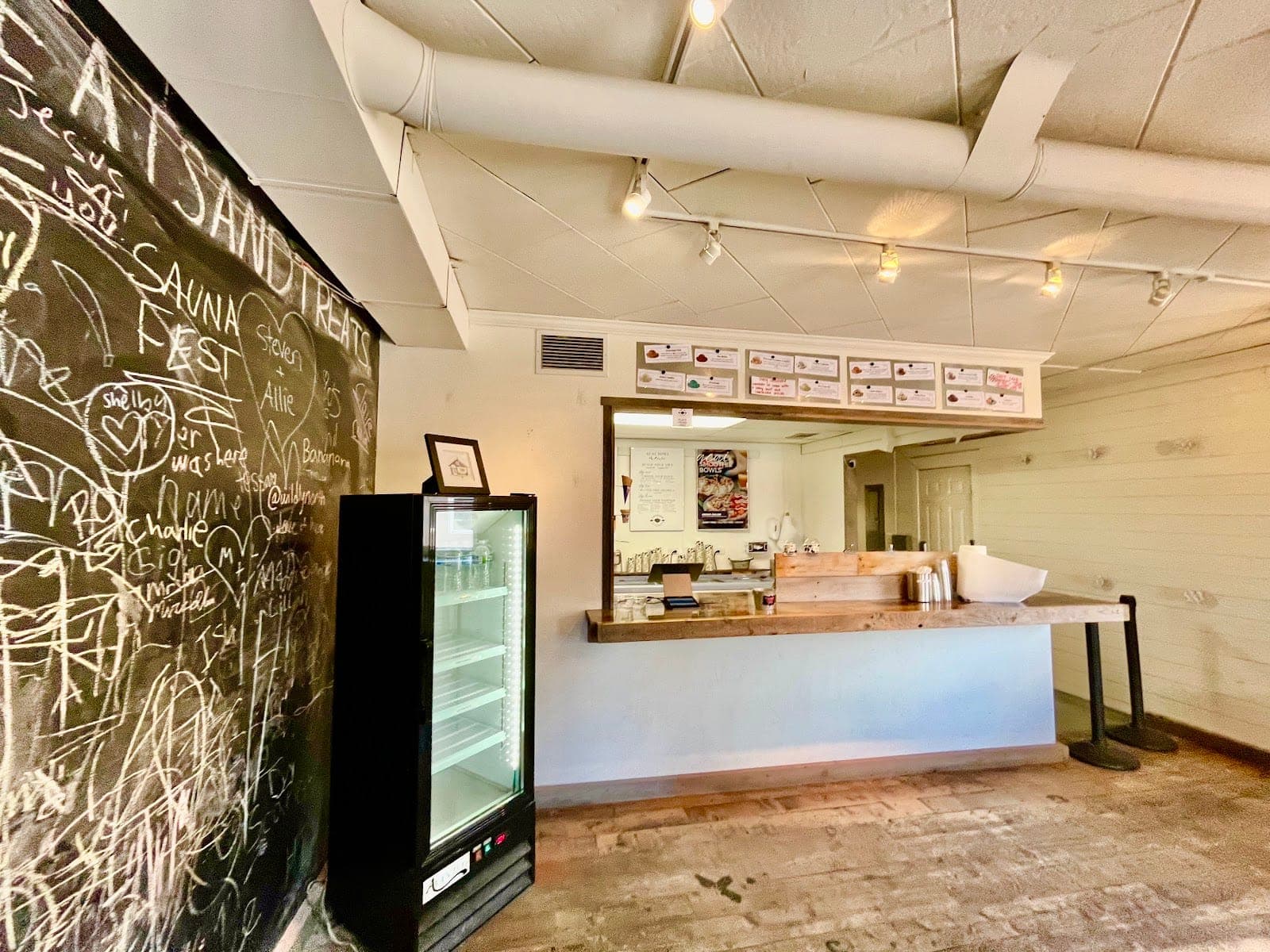 Lakeside Eats and Treats