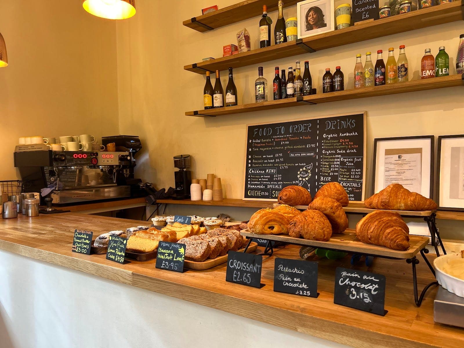 Queen's Wood Café