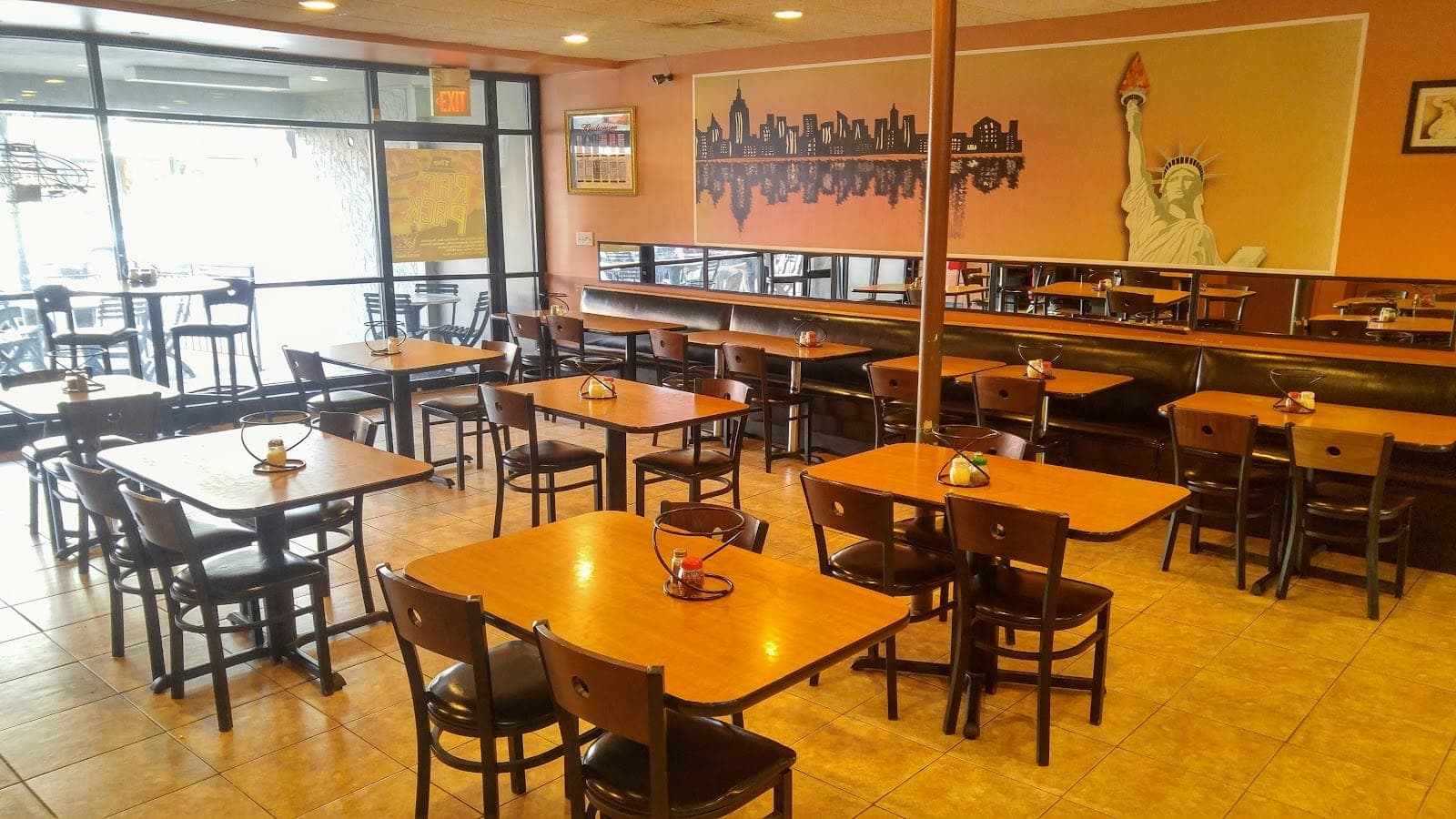 Racanelli's Pizzeria