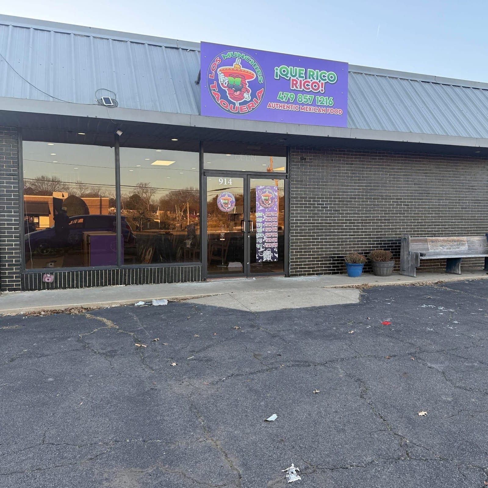 Los Munchies Taqueria