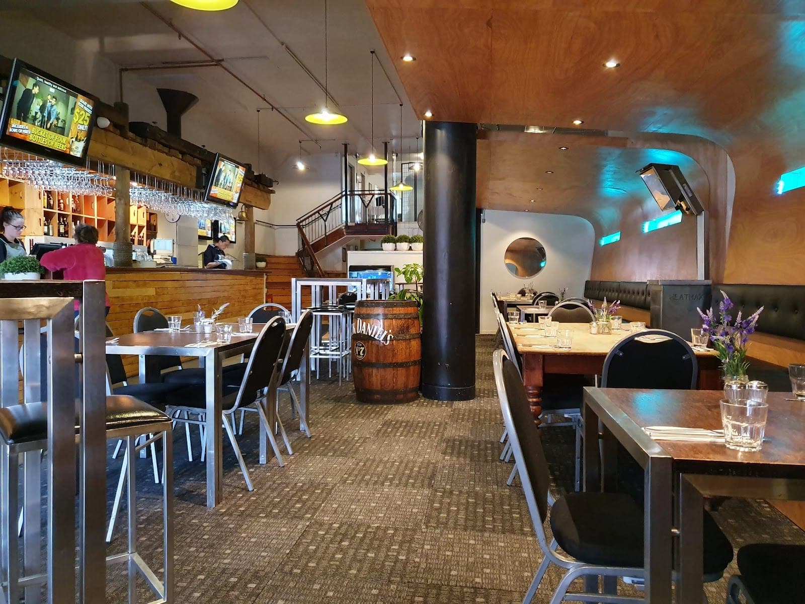 Pure Bar & Grill