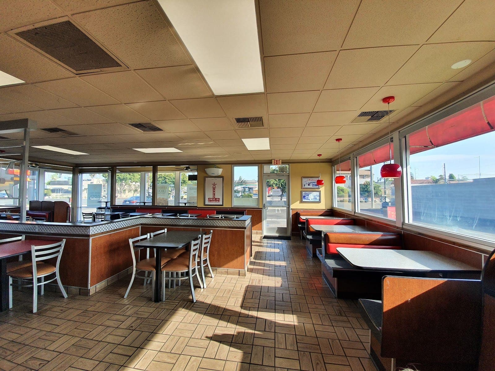Carl's Jr.