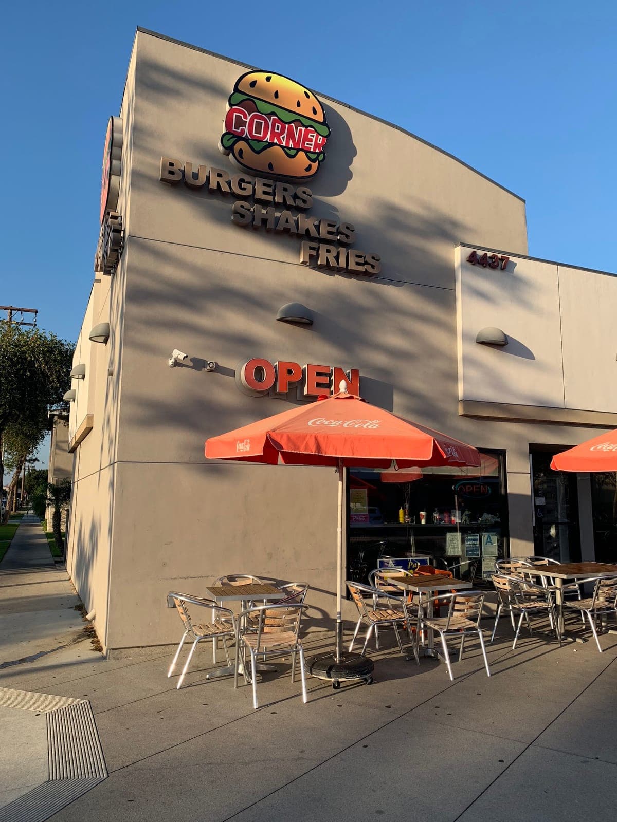 Corner Burger