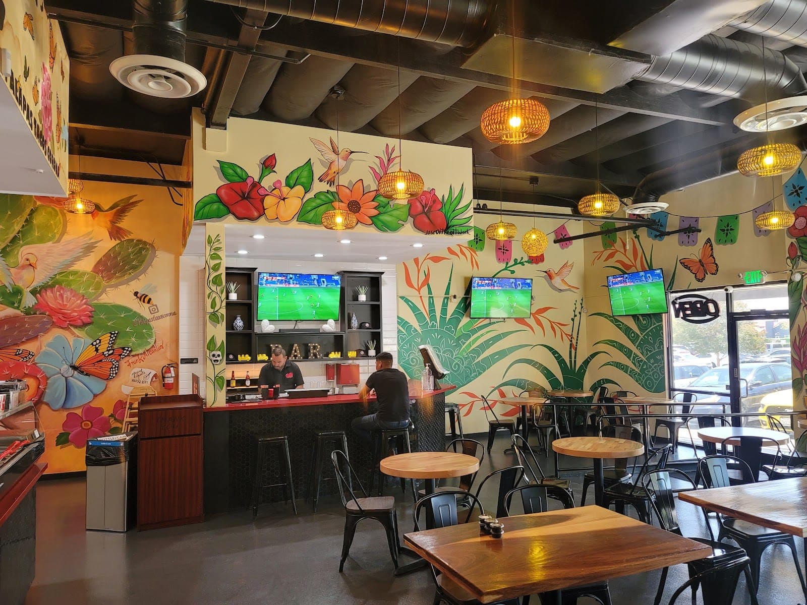 Palapas Brunch & Lounge