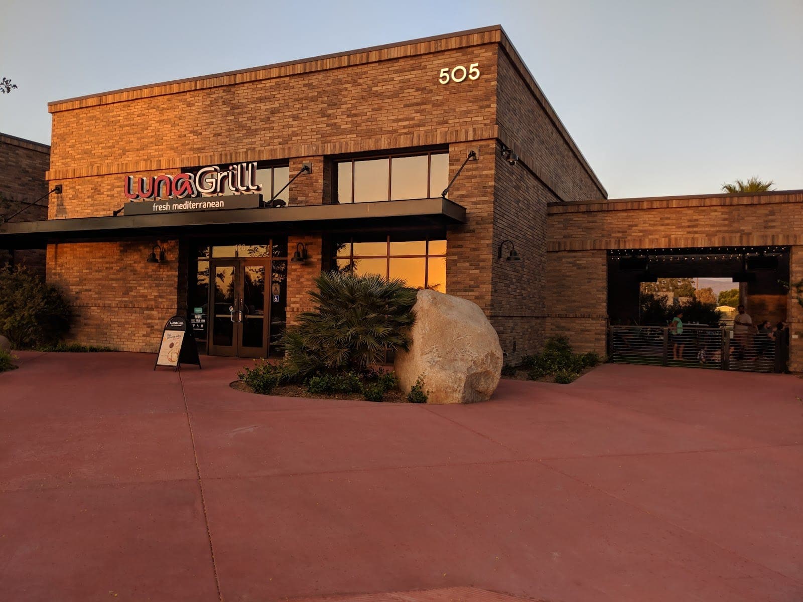 Luna Grill