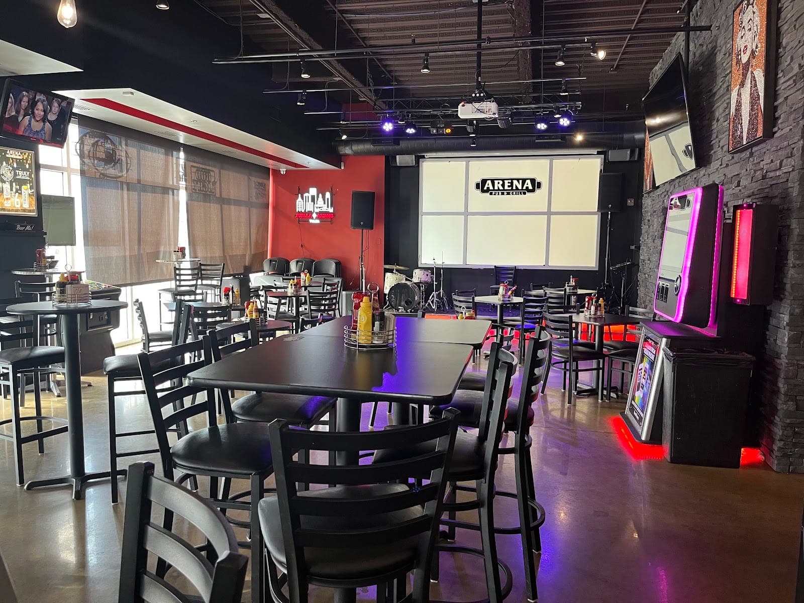 Arena Pub & Grill