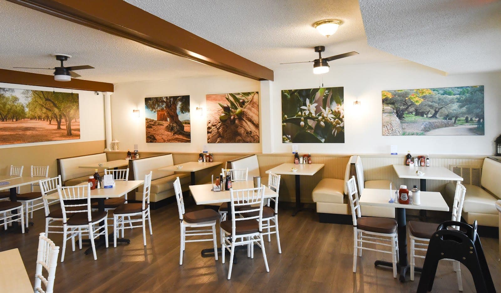Akis Restaurant