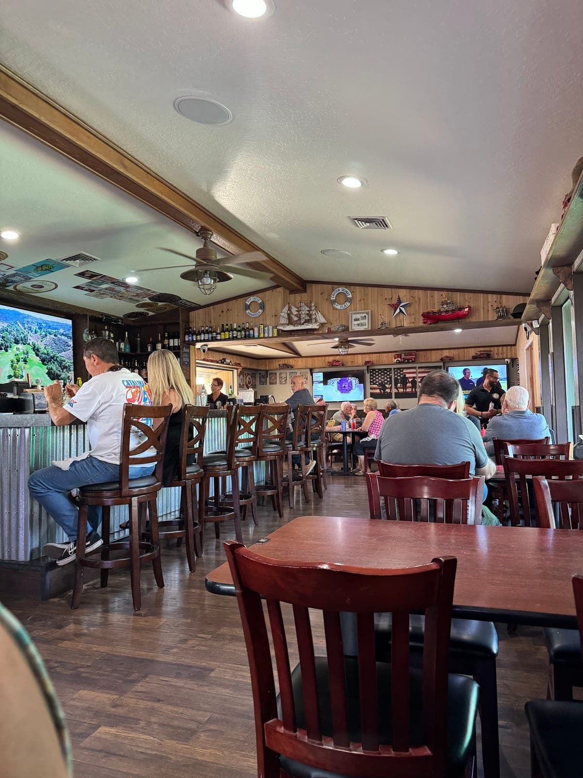 Whiskey Tango Foxtrot Restaurant Bar & Grill - Oakley
