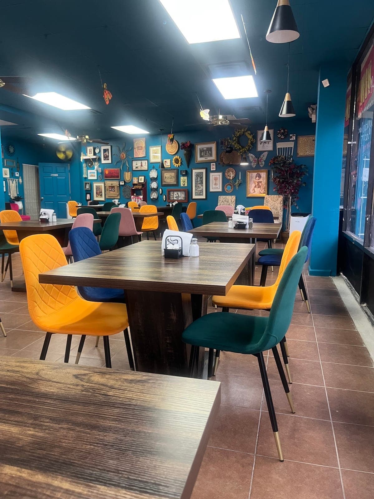Crepeology Cafe
