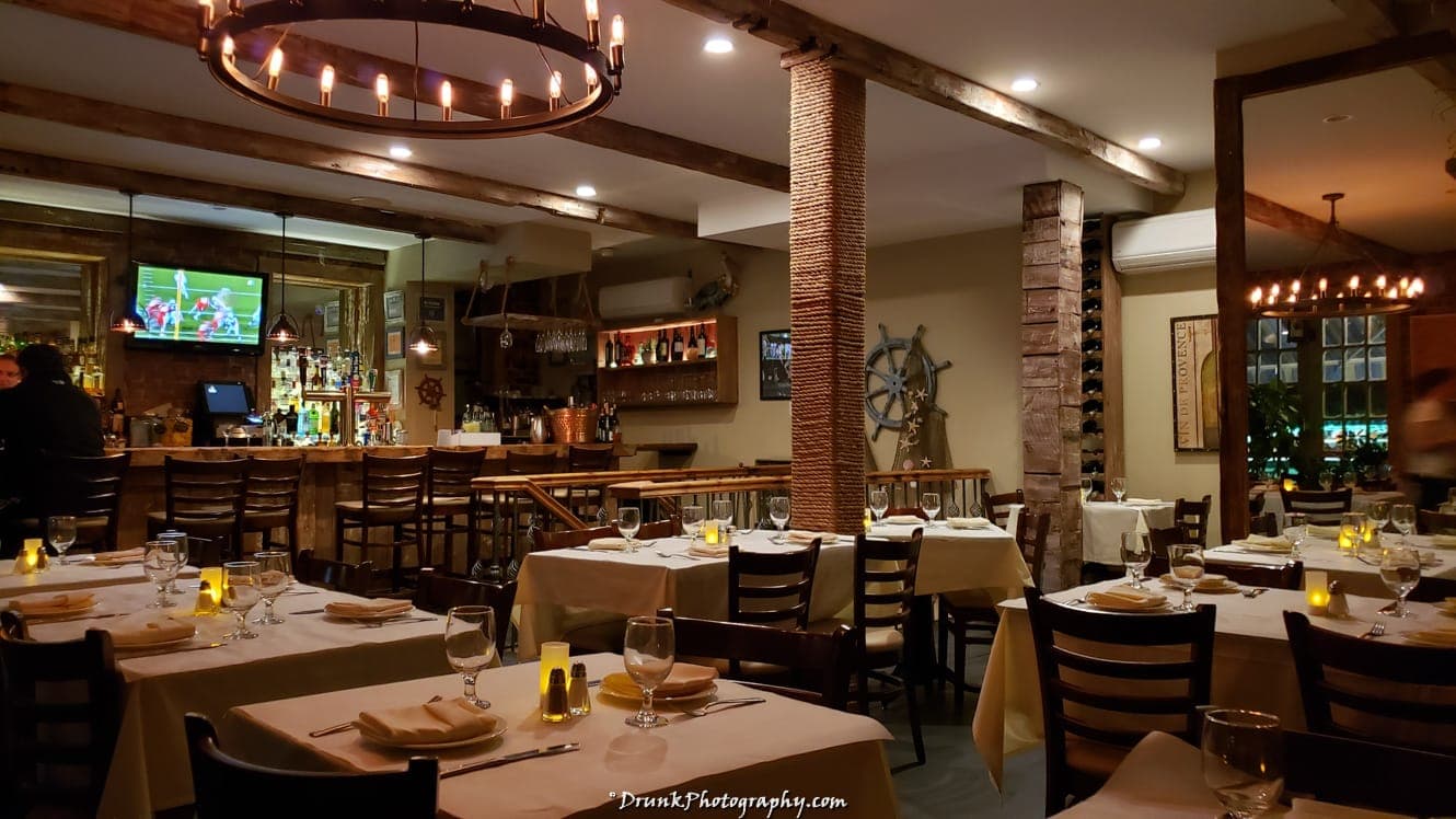 Reef Restaurant & Bar