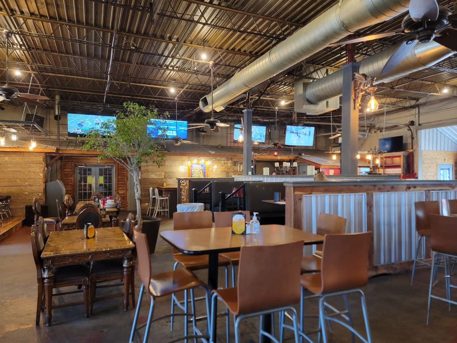 Maxine's Gastropub