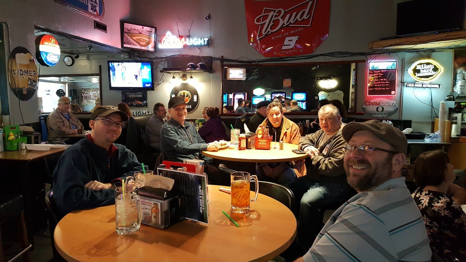 Wilson's Cafe & Sports Bar