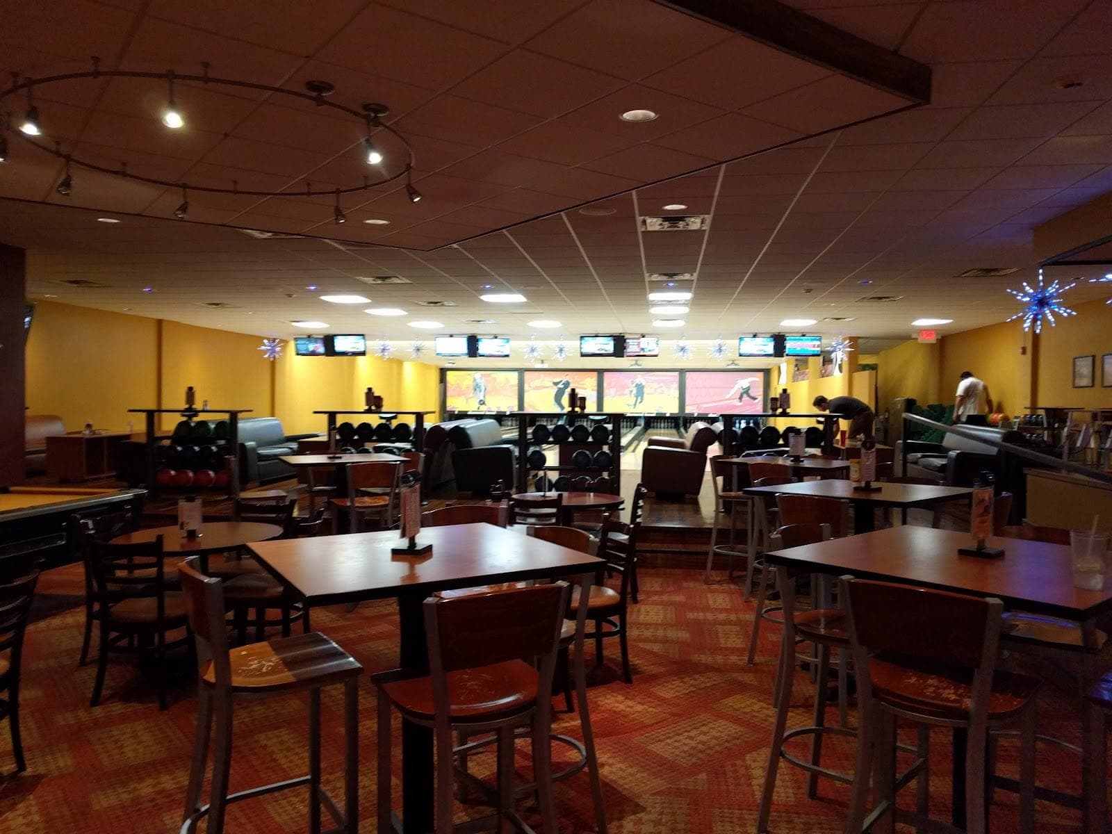 Diamond Bowl & Billiards
