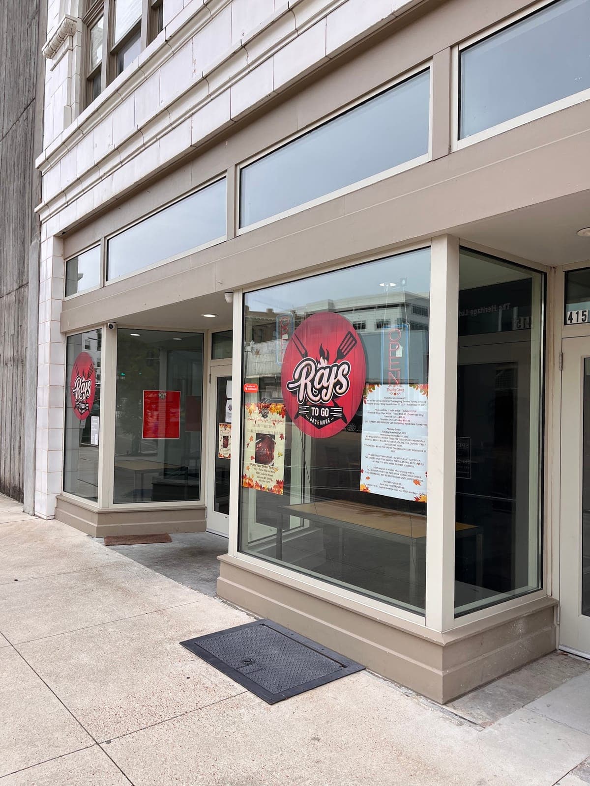 Rays To Go BBQ & More