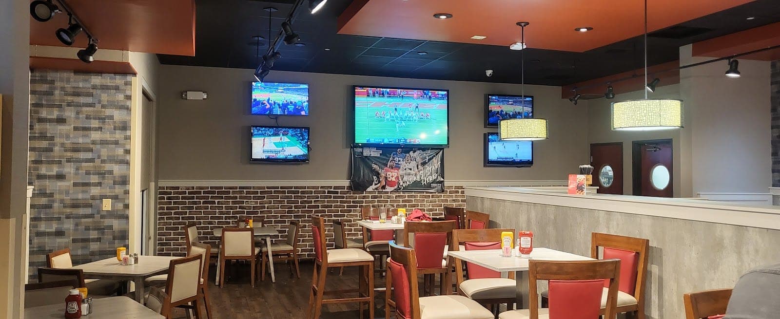 Alumni House Sports Grill