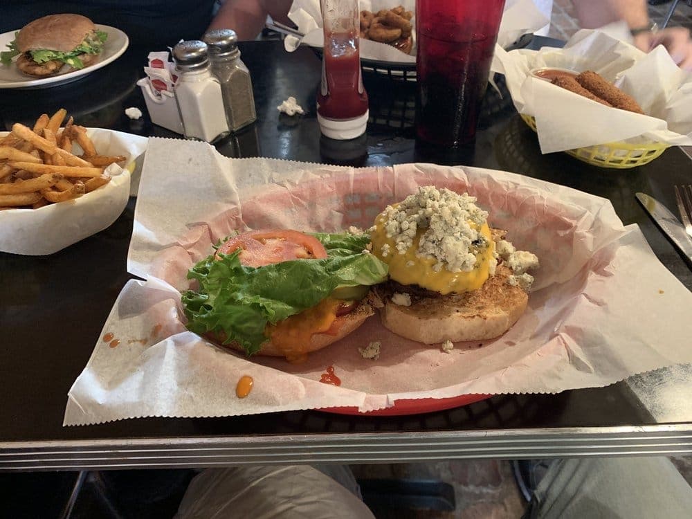 Broaddus Burgers