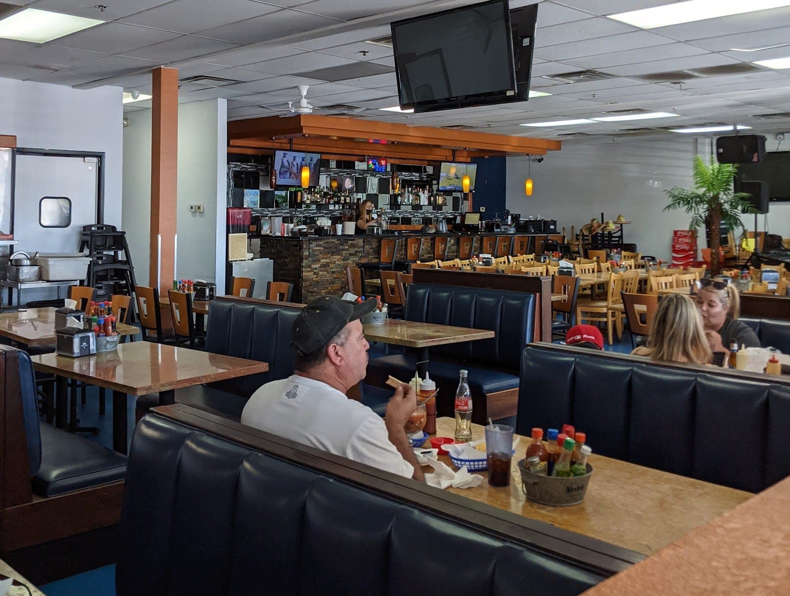 Mariscos Vuelve A La Vida Restaurant