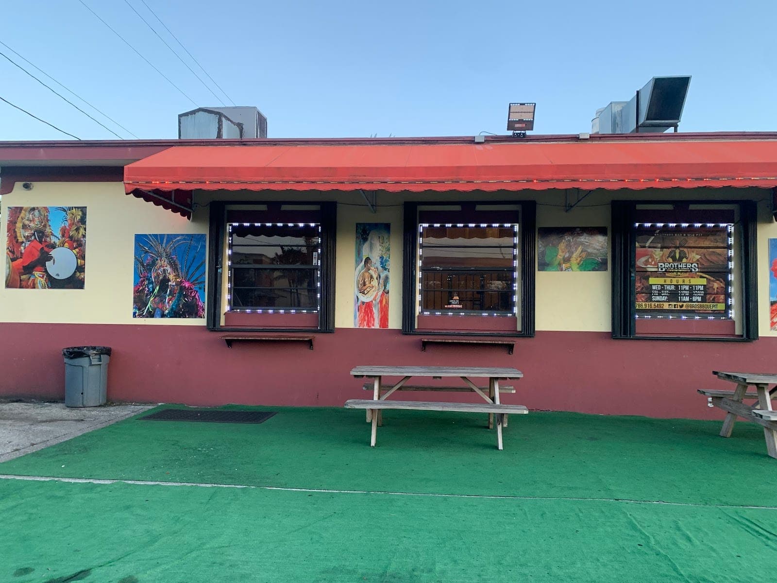 Mama Nell's Bahamian Restaurant