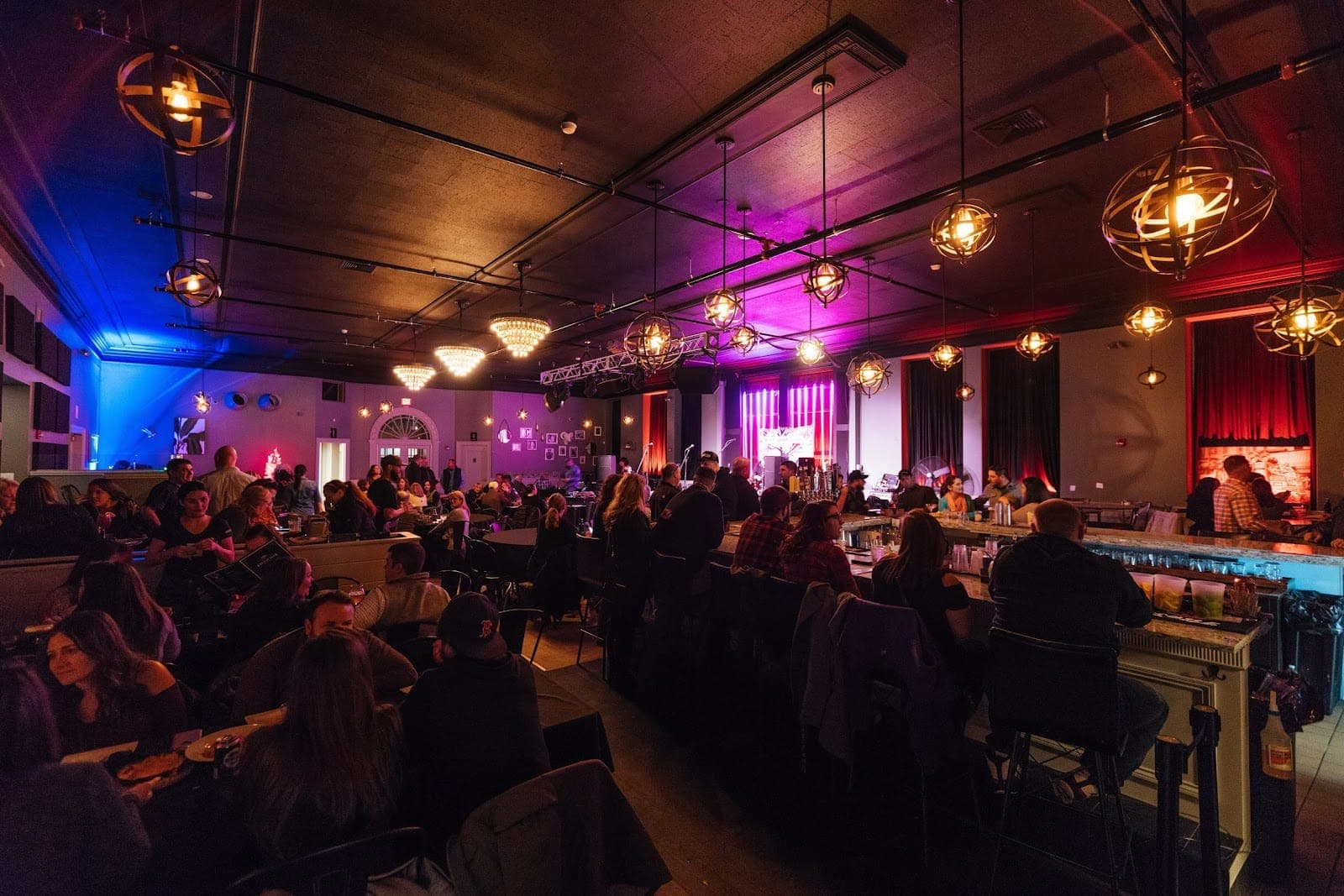 The Vault Performing Arts Center &Pub