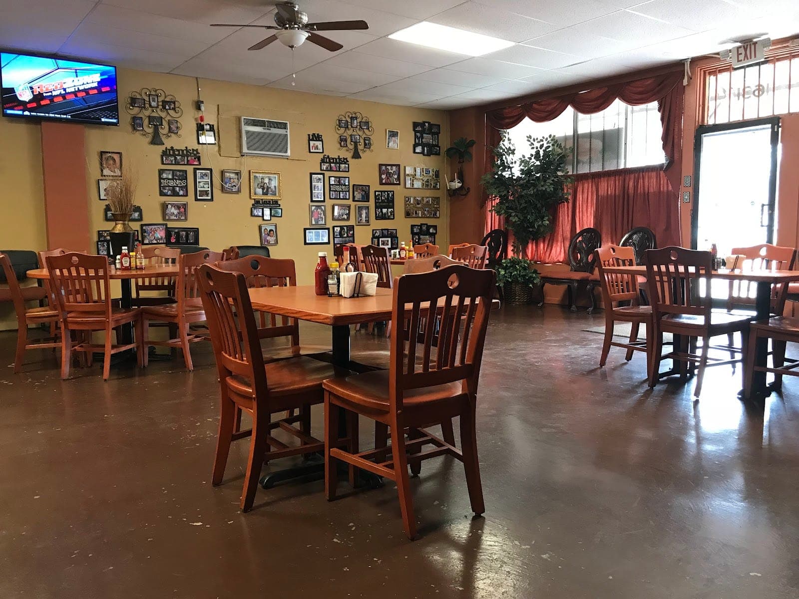 Daisy's Restaurant LLC