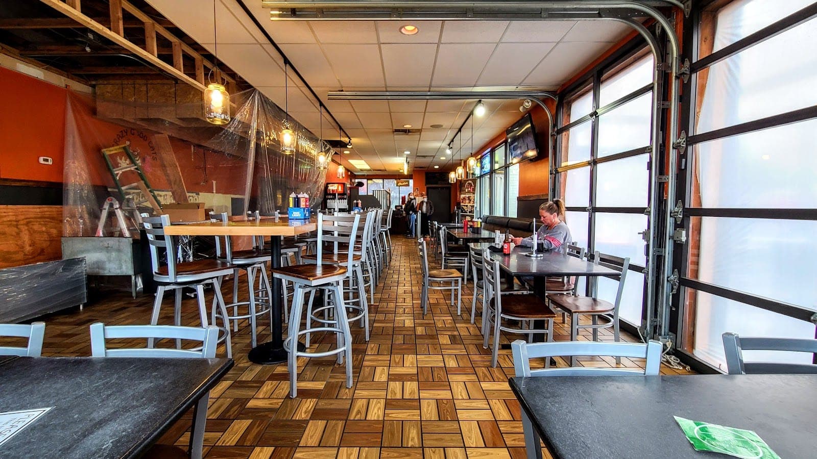 Crazy Good Barbeque - Bar & Eats