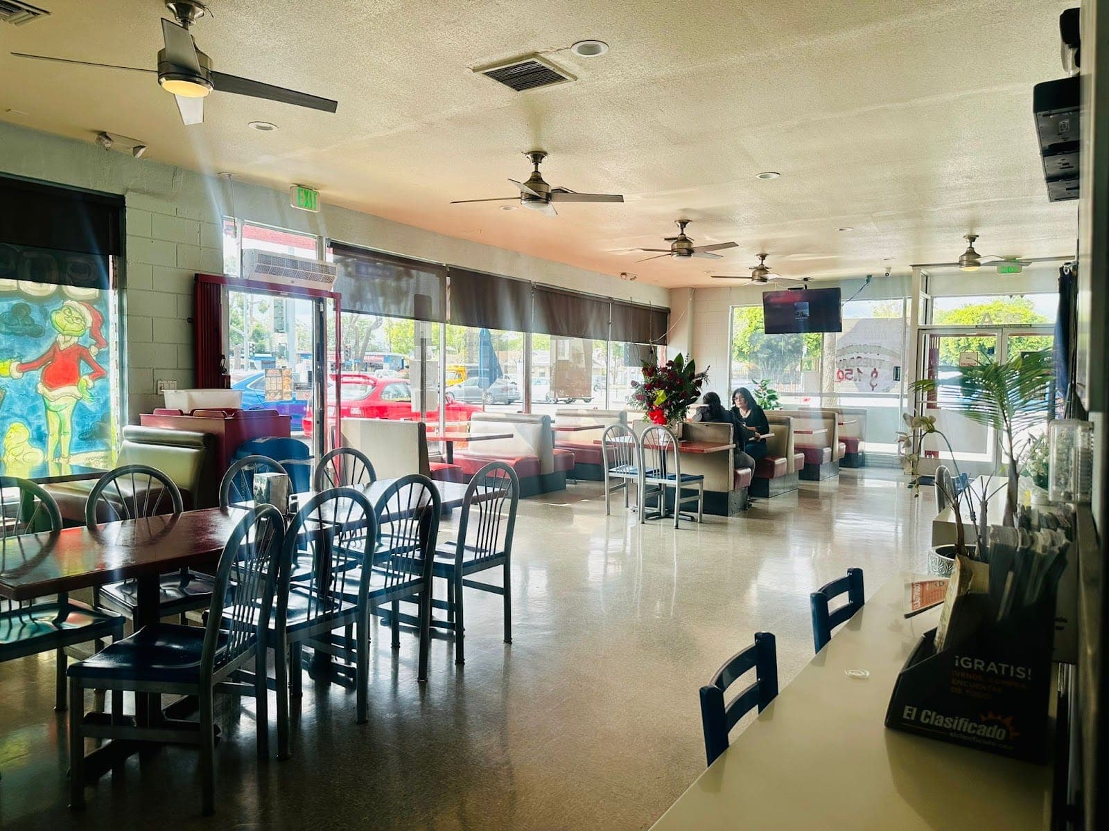 Las Vegas Burgers Breakfast & Seafood