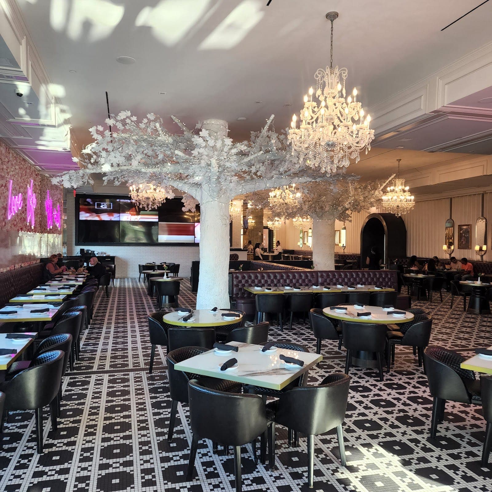 Sugar Factory - Queens