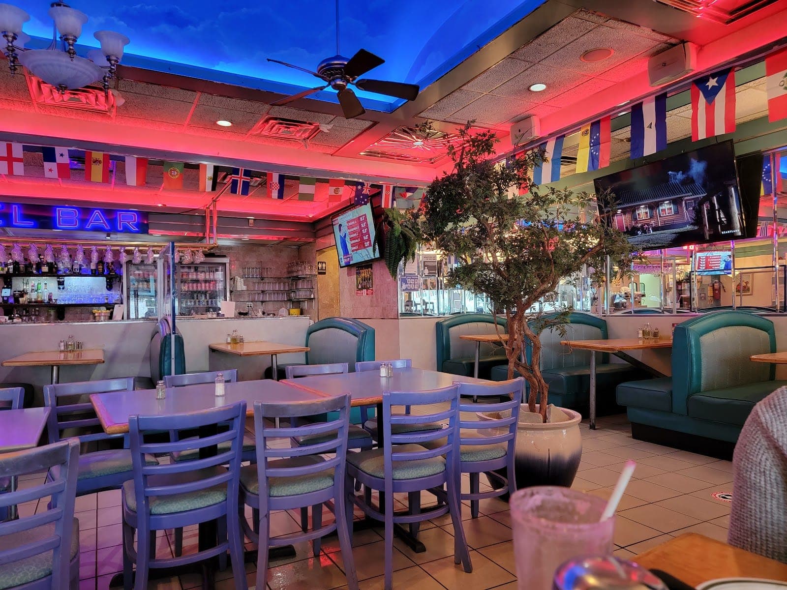 Pollos Doña Maria Restaurant & Bar