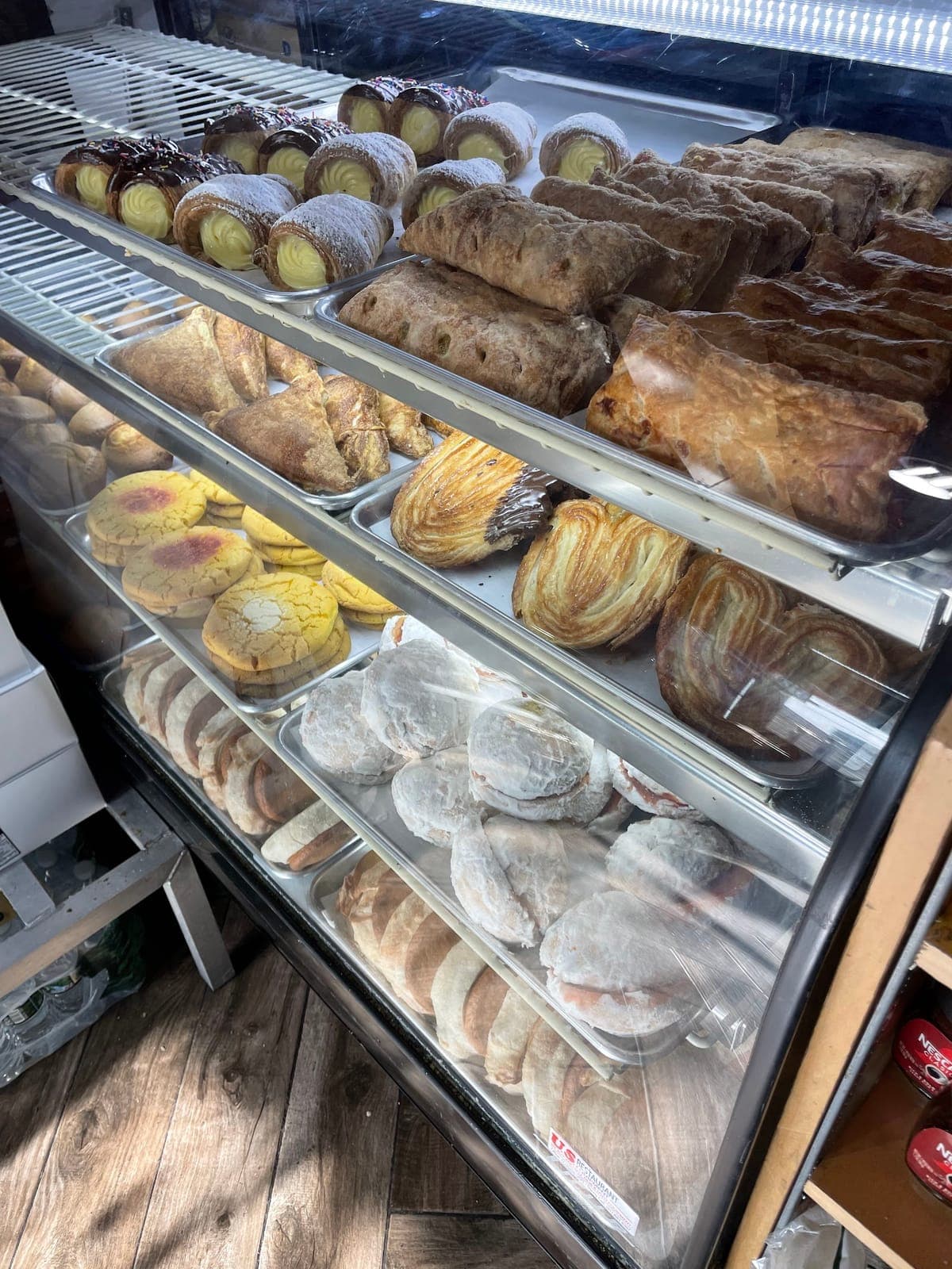 Luna's Bakery