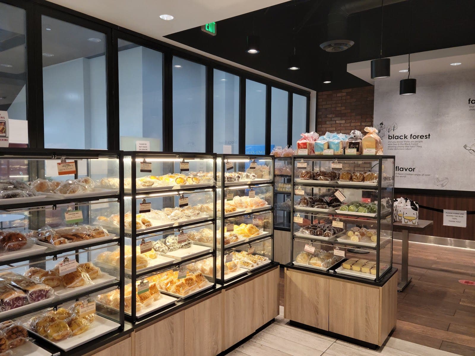 85°C Bakery Cafe - Arden Fair Mall