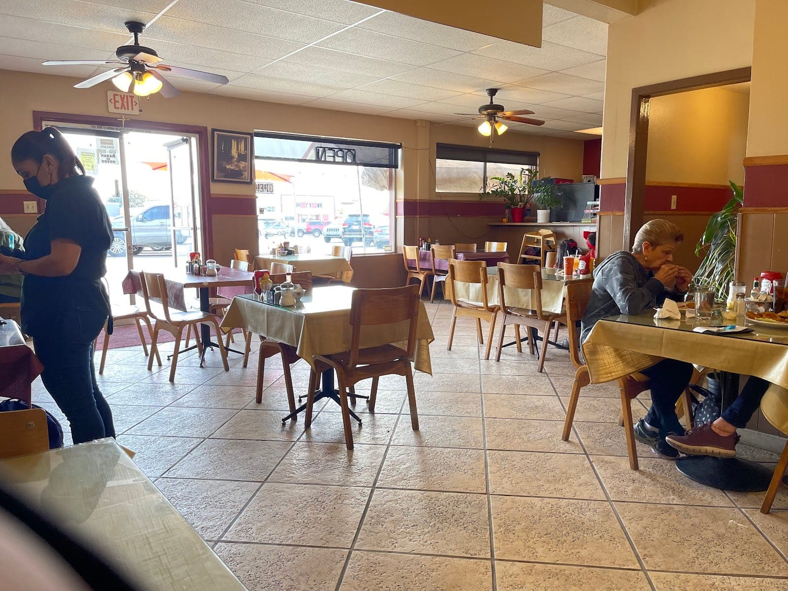 Ariana's Restaurant