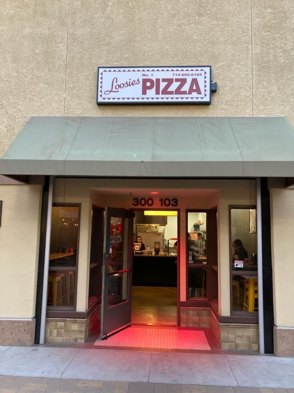Loosies Pizza