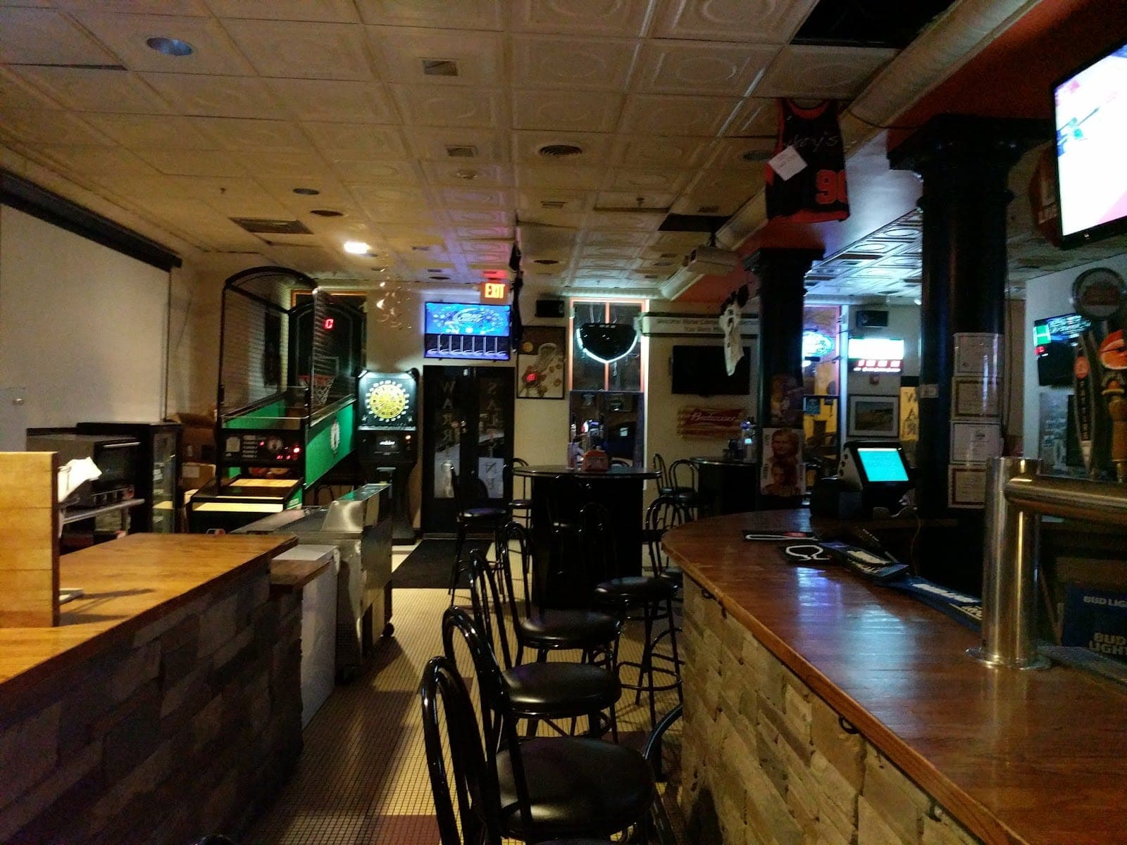 Saltine Warrior Sports Pub