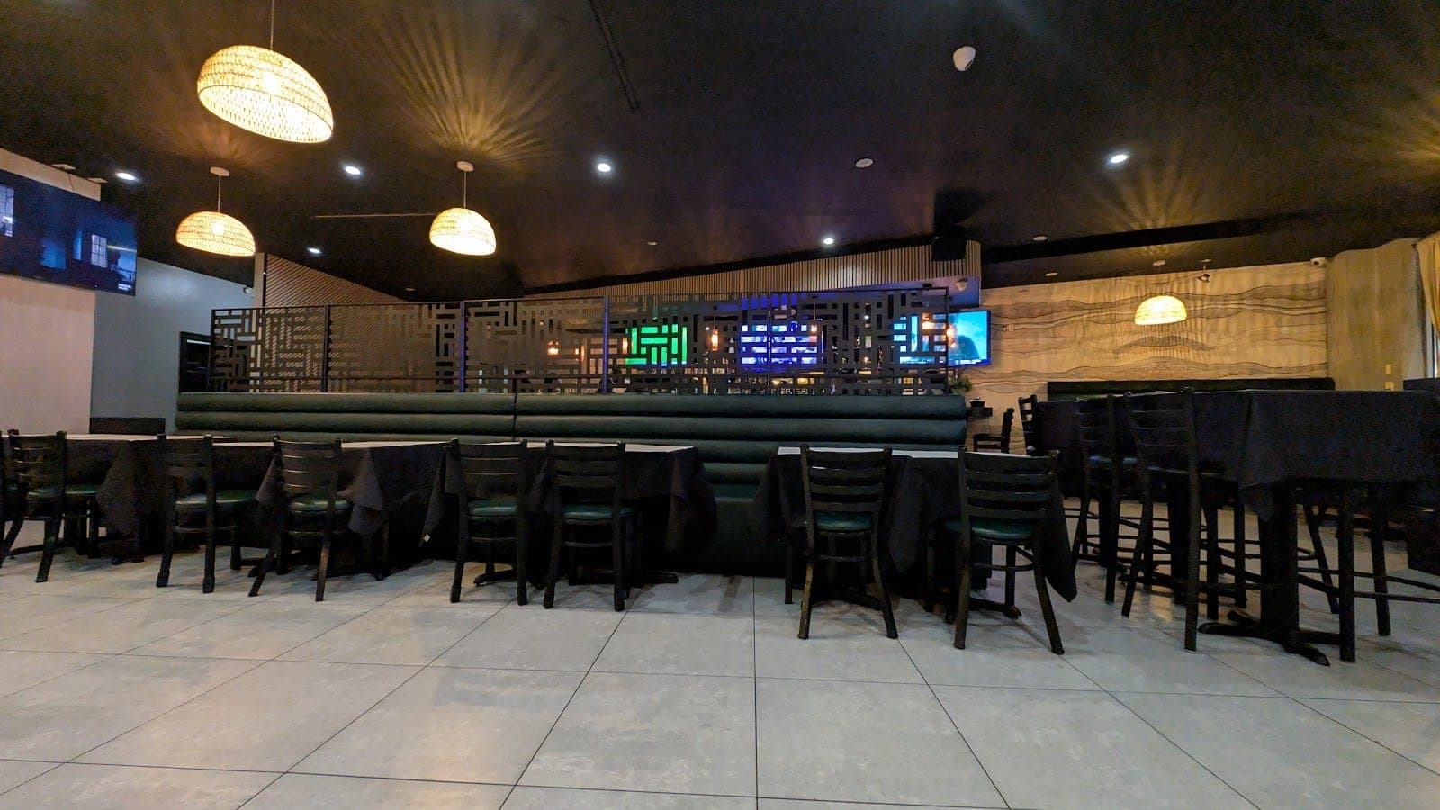 Triple Deuce Restaurant & Grill