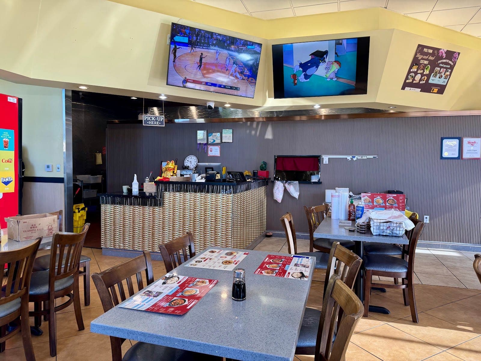GOLDEN DRAGON ASIAN CUISINE