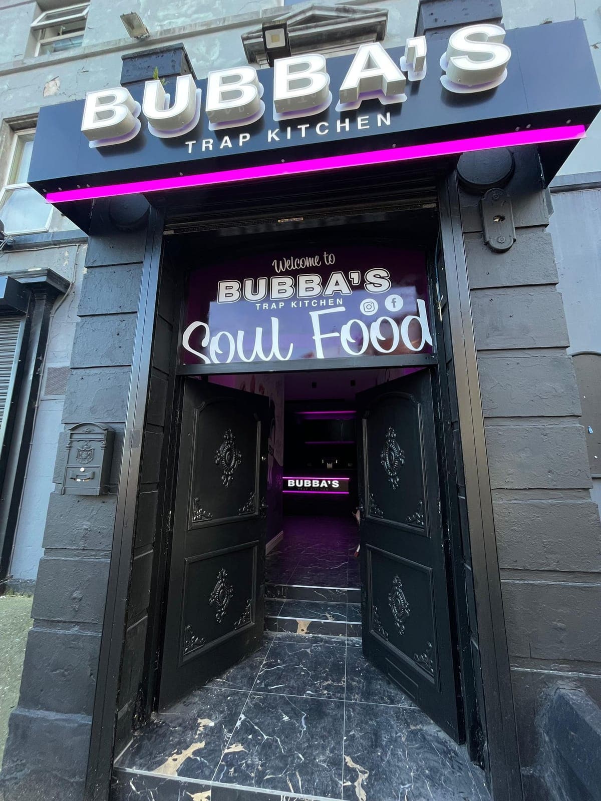 Bubbas Trap Kitchen