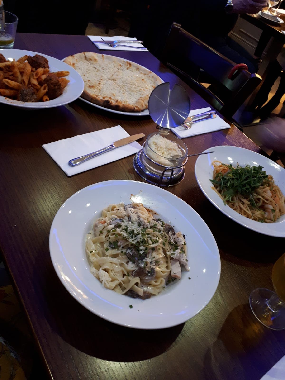 KURDINA RESTAURANT AND BAR