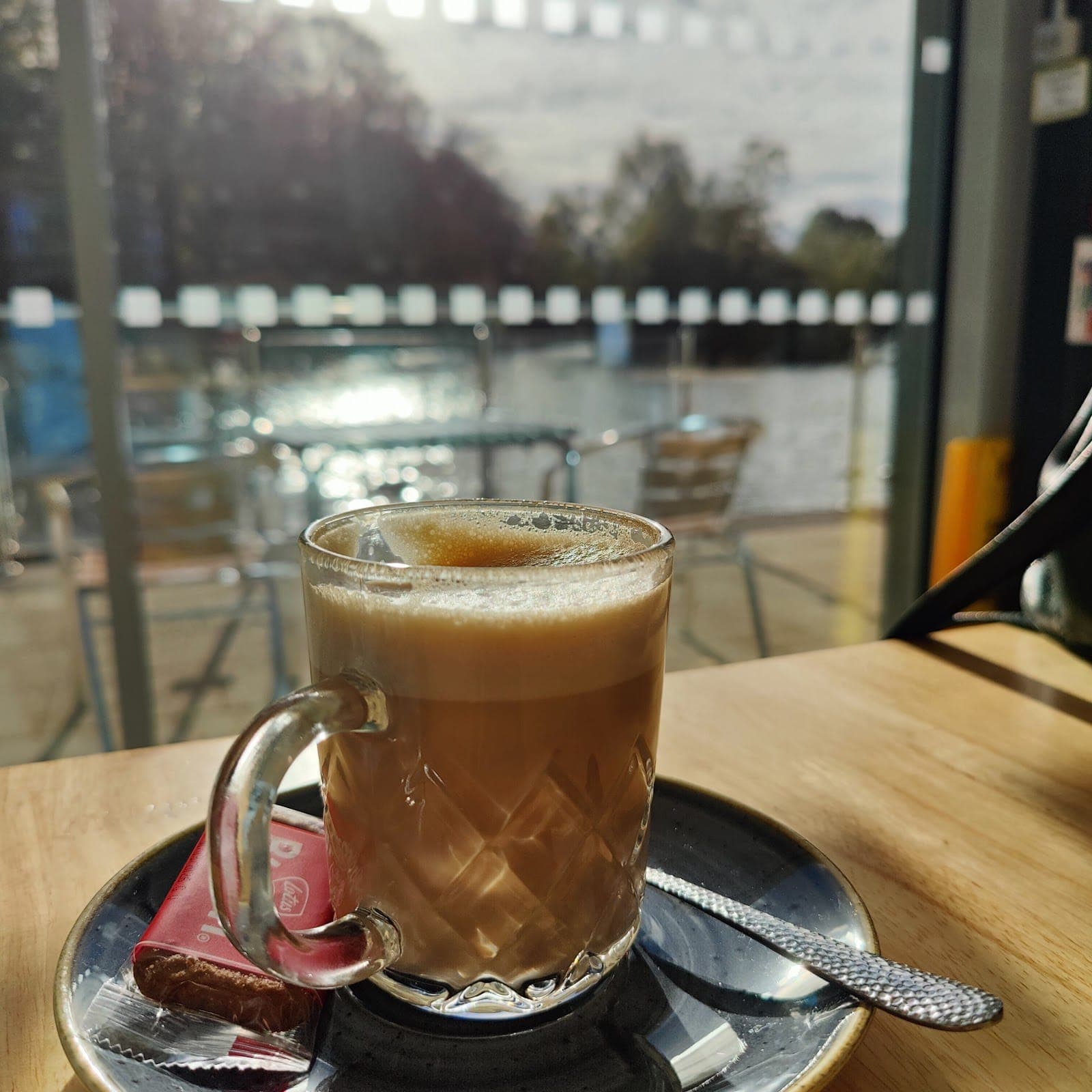 Lakeside Cafe