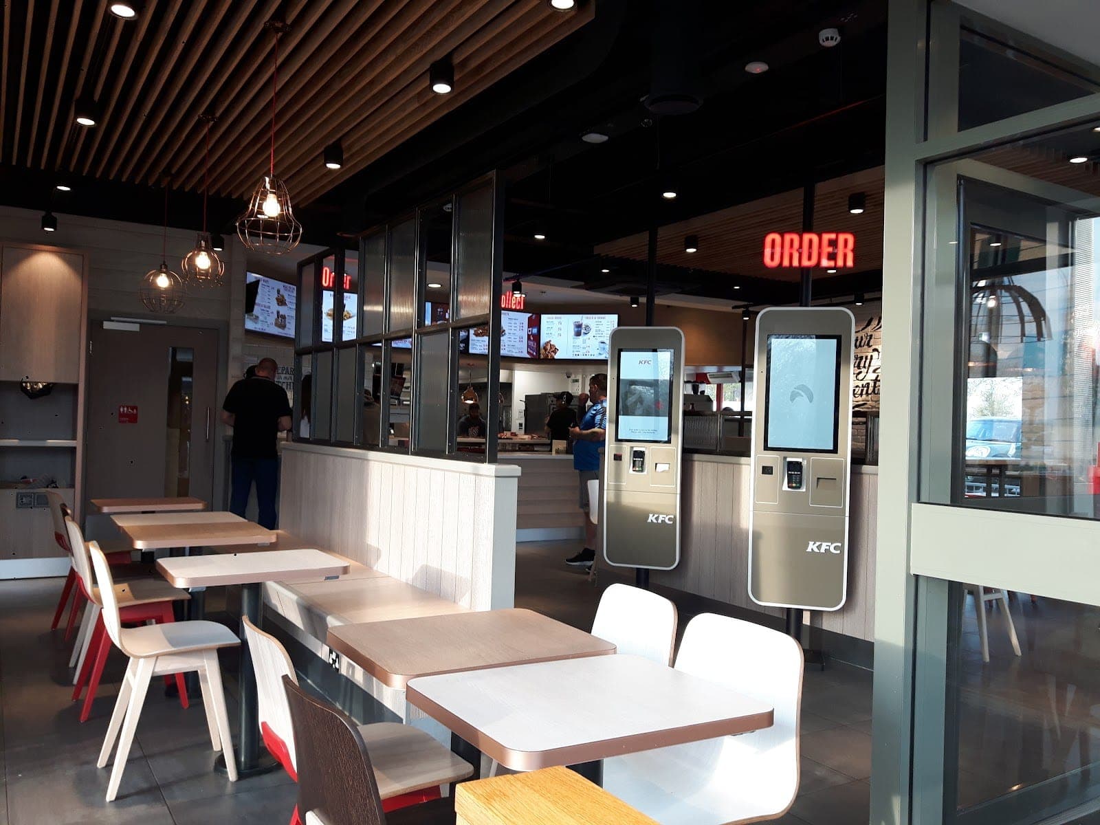 KFC Thornbury - Gallagher Leisure Pk