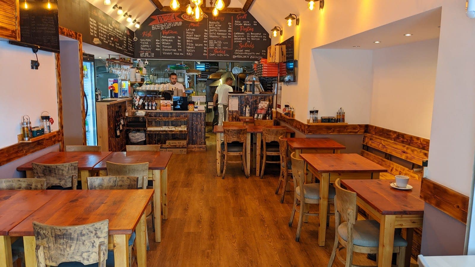 Italian pizzeria cafe.