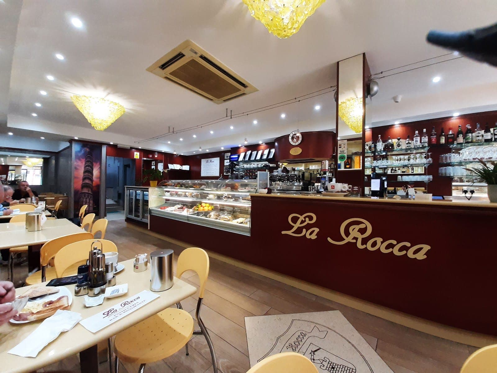 La Rocca London - Italian Patisserie , Gelateria and Ristorante in Enfield