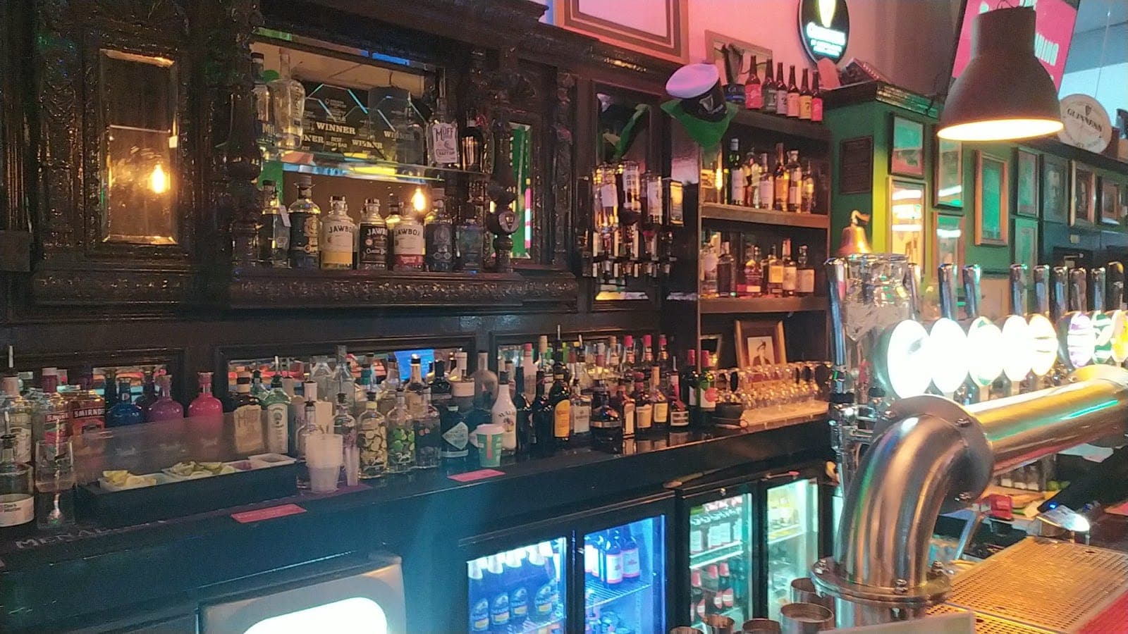 Connollys Irish Bar