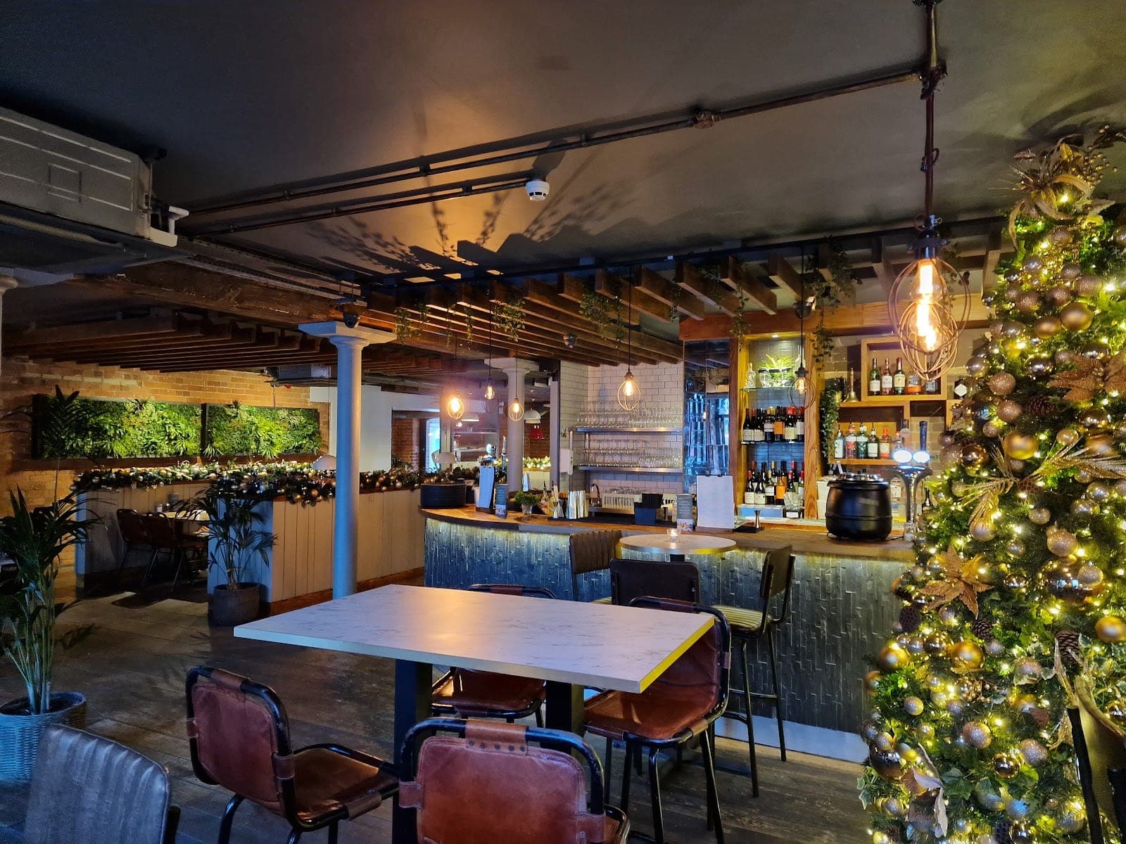 Coal Kitchen Restaurant & Cocktail Bar Gloucester Quays