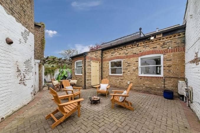 Former Victorian Bakery Conversion in the Heart of Highbury - Bungalow with Patio