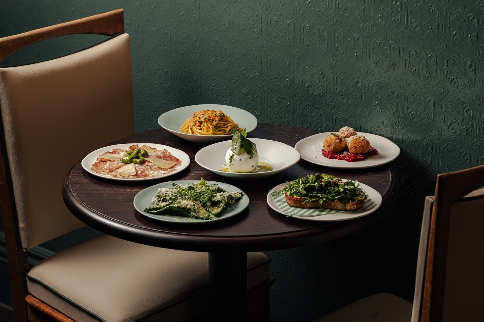 Lina Stores Clapham - Italian Restaurant